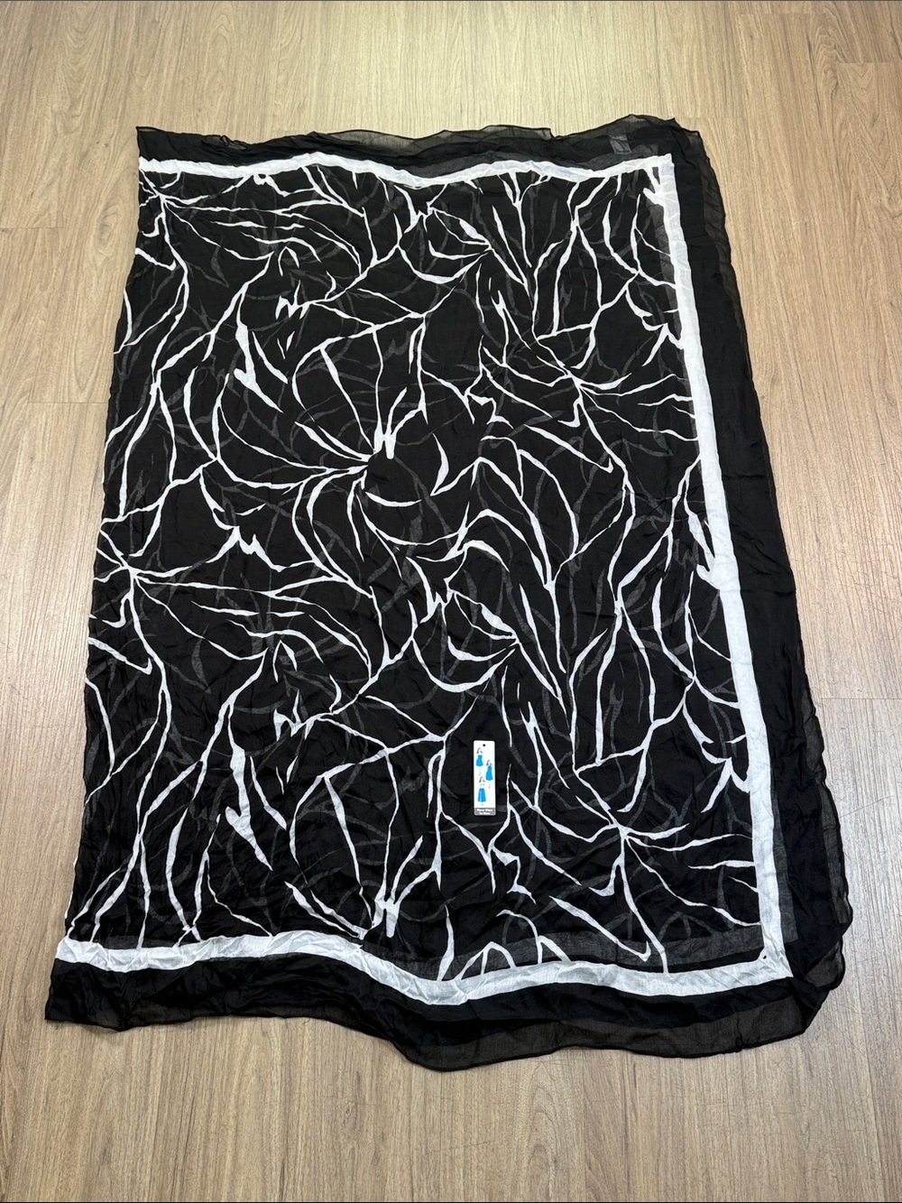 Cover Up, Pareo Black and White Leaf-Print Swim Sarong, Size 106” x 74”